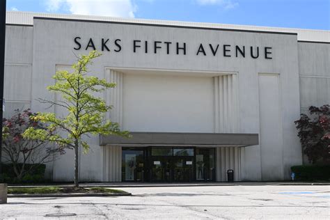 saks 5 beachwood ohio